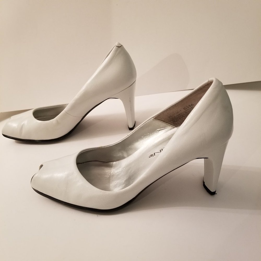 Bellini White Leather Peep-Toe Heels, Pumps  (size 6.5)